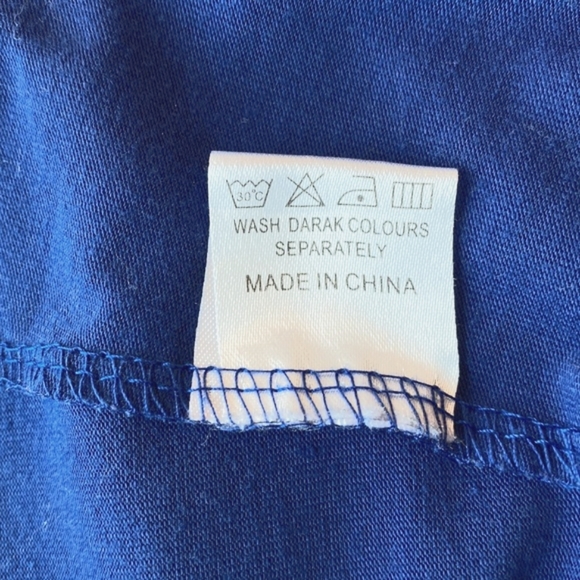 Tee Shirt Tunic w|Keyhole Back Opening Accent - Picture 6 of 7